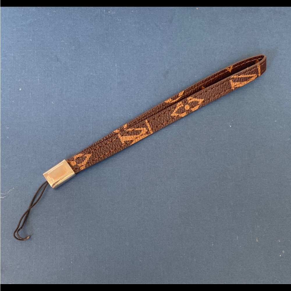 LV wrist lanyard